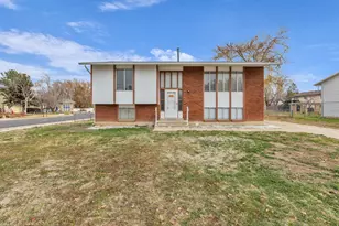 1118 N 575 W, Clinton, UT 84015 - Photo 1