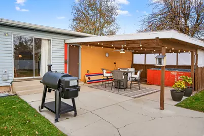 386 E Pioneer Ave S, Sandy, UT 84070 - Photo 25