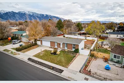 386 E Pioneer Ave S, Sandy, UT 84070 - Photo 1