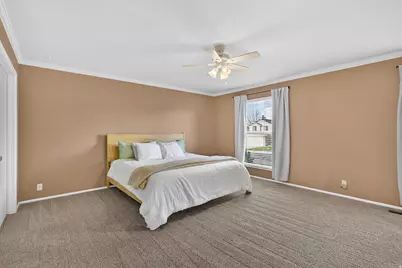 386 E Pioneer Ave S, Sandy, UT 84070 - Photo 13