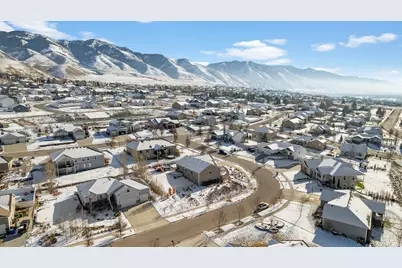 729 E 480 N, Hyde Park, UT 84318 - Photo 37