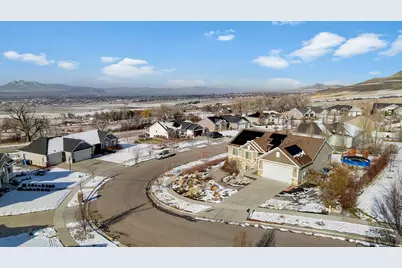 729 E 480 N, Hyde Park, UT 84318 - Photo 33