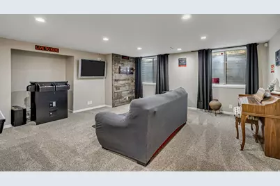 5 Quietwood Ln E, Sandy, UT 84092 - Photo 49