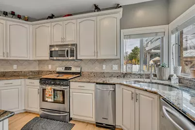 5 Quietwood Ln E, Sandy, UT 84092 - Photo 17