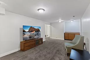 284 N 100 E, North Salt Lake, UT 84054 - Photo 11