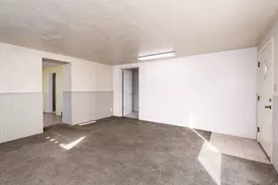 208 S 400 W, Richfield, UT 84701 - Photo 9