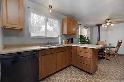495 E 400 S, Roosevelt, UT 84066 - Photo 7