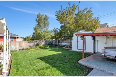8953 S 90 E, Sandy, UT 84070 - Photo 15