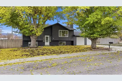 42 N Blaine Ave, Grantsville, UT 84029 - Photo 1