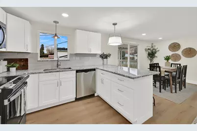 4220 S 2075 W, Roy, UT 84067 - Photo 9