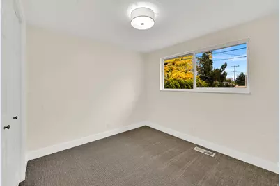 4220 S 2075 W, Roy, UT 84067 - Photo 15