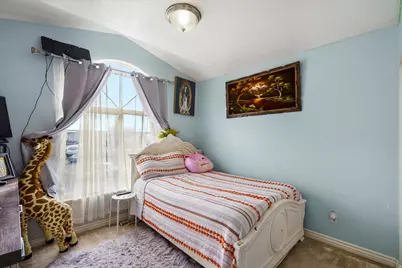 4024 W 4650 S, Roy, UT 84067 - Photo 15