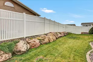 1069 E 5600 S, South Ogden, UT 84405 - Photo 25