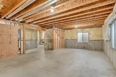 8121 N Plum Cir, Eagle Mountain, UT 84005 - Photo 23