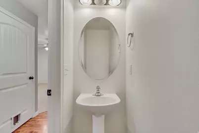 8121 N Plum Cir, Eagle Mountain, UT 84005 - Photo 11