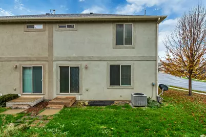 8121 N Plum Cir, Eagle Mountain, UT 84005 - Photo 25