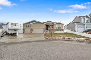 673 W Deepdale Ct, Stansbury Park, UT 84074 - Photo 3