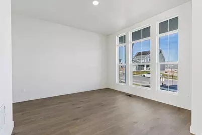 1117 W Mahogany St, Saratoga Springs, UT 84045 - Photo 9