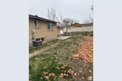 1012 E Bell Dr, Sandy, UT 84094 - Photo 31