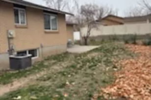 1012 E Bell Dr, Sandy, UT 84094 - Photo 31