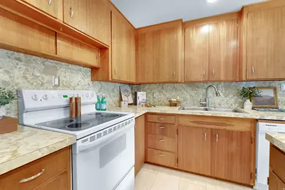 355 W La Salle Dr S, Midvale, UT 84047 - Photo 7