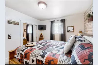 27 W 150 S, Garden City, UT 84028 - Photo 11