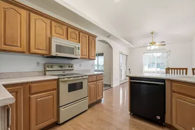 508 W 40 N, Orem, UT 84057 - Photo 13