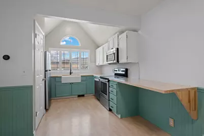 1249 W 1800 N, Lehi, UT 84043 - Photo 9