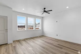 244 W Crescent Ln, Tooele, UT 84074 - Photo 3