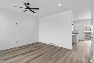 244 W Crescent Ln, Tooele, UT 84074 - Photo 5