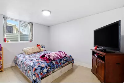 1715 N Alder St, Layton, UT 84041 - Photo 21