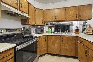 5254 W Grovewood Circle, West Valley, UT 84120 - Photo 9