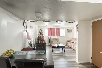 5254 W Grovewood Cir, West Valley, UT 84120 - Photo 29