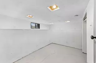 709 W 400 N, Salt Lake City, UT 84116 - Photo 17