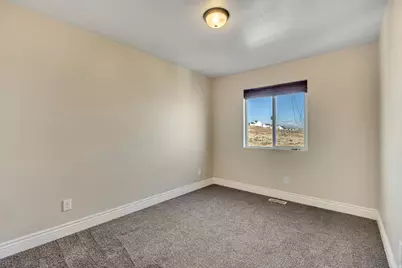 264 W Rocky Creek Way, Saratoga Springs, UT 84045 - Photo 19