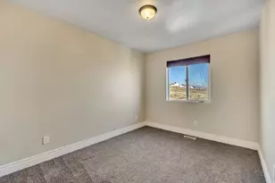 264 W Rocky Crk Wy, Saratoga Springs, UT 84045 - Photo 19