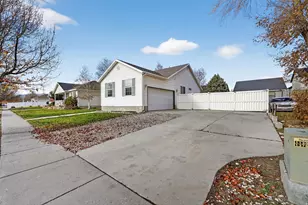 1743 E Dove Way, Eagle Mountain, UT 84005 - Photo 3