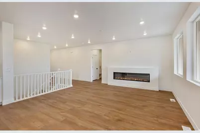 1033 E 250 S #18, Salem, UT 84653 - Photo 7