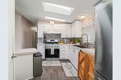 1264 W Canary St, Salt Lake City, UT 84123 - Photo 9