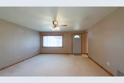 418 S 100 E, Wellington, UT 84542 - Photo 3