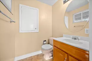 975 N Garnet St, Layton, UT 84041 - Photo 13