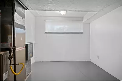 975 N Garnet St, Layton, UT 84041 - Photo 23