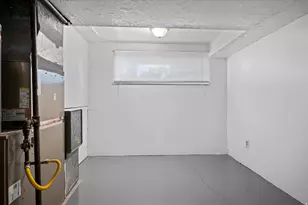 975 N Garnet St, Layton, UT 84041 - Photo 23