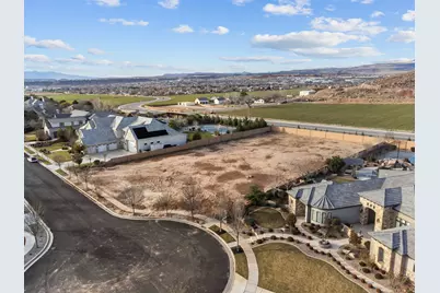 387 E Chateau Meadows Cir, Washington, UT 84780 - Photo 5