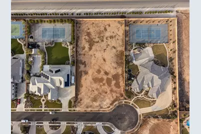 387 E Chateau Meadows Cir, Washington, UT 84780 - Photo 9