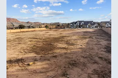 387 E Chateau Meadows Cir, Washington, UT 84780 - Photo 11