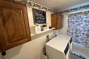 422 W Meadowbrook Dr, Ogden, UT 84404 - Photo 13