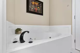 1150 W Red Hills Pkwy, Washington, UT 84780 - Photo 17