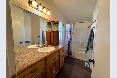 1414 E 3500 S, Naples, UT 84078 - Photo 9