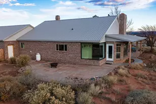 397 N Wendy Dr, Torrey, UT 84775 - Photo 3